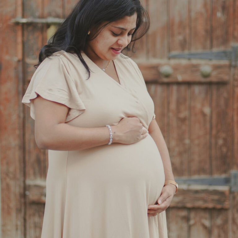 Maternity photography by Nihala Imagery, Qatar – 2